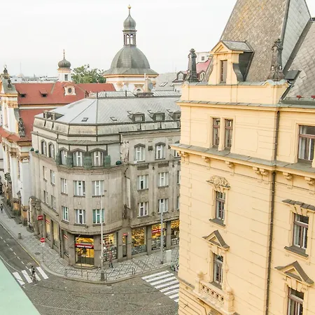 アパート Luxury Near Charles Bridge
